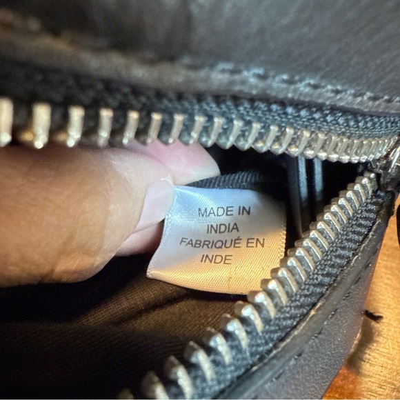 Rachel Roy Womens Circle Crossbody Adj. Strap Blk Pebbled Leather EUC B - Picture 10 of 11